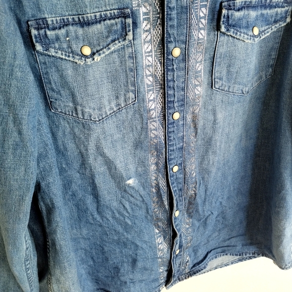 Lucky Brand Western Button Up Metallic Trim Denim Shirt Sz L - Picture 4 of 8